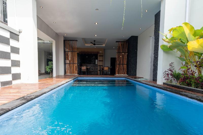 Josh Guest House - Havuz