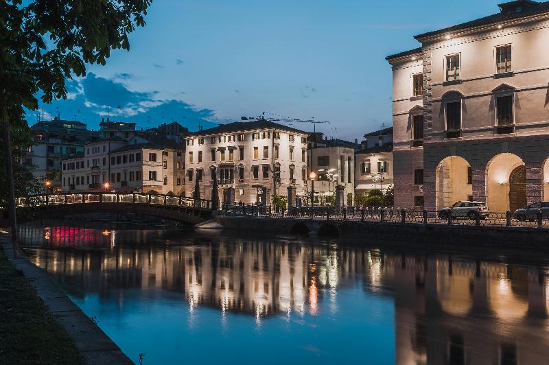 Le camere di Palazzo Bortolan - Genel