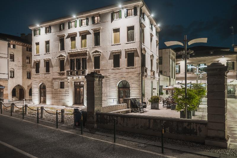 Le camere di Palazzo Bortolan - Genel