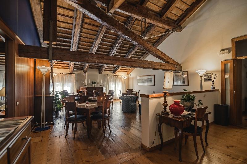 Le camere di Palazzo Bortolan - Genel