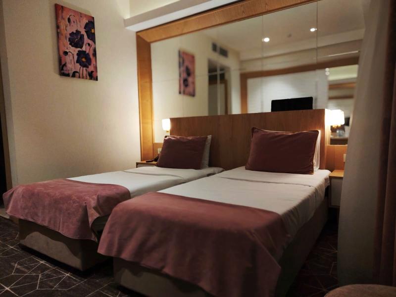 Regal Inn Badamdar Hotel - Oda