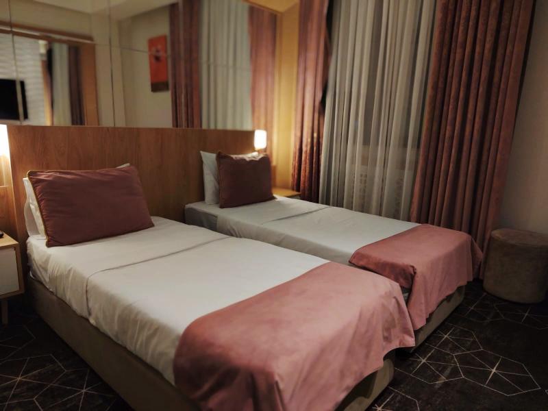 Regal Inn Badamdar Hotel - Oda