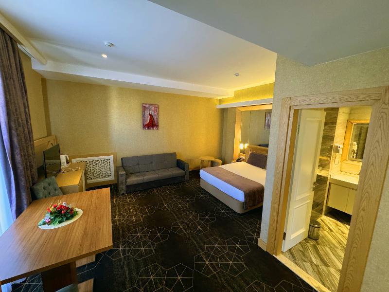 Regal Inn Badamdar Hotel - Oda
