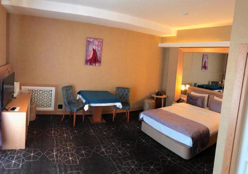 Regal Inn Badamdar Hotel - Oda