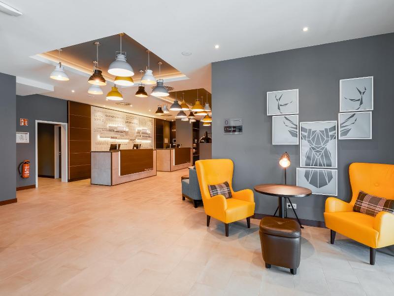 Premier Inn Saarbrücken City Congresshalle - Lobi