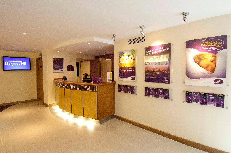 Premier Inn Burgess Hill - Lobi