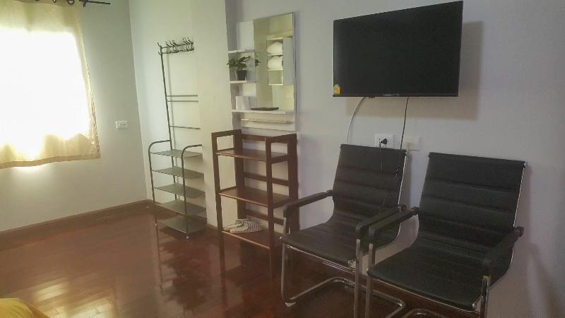 OYO 75396 Look Shine Apartment - Oda