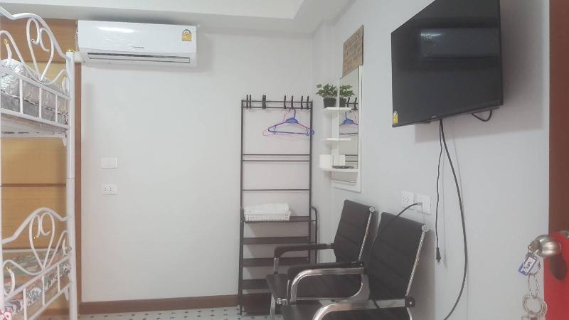 OYO 75396 Look Shine Apartment - Oda