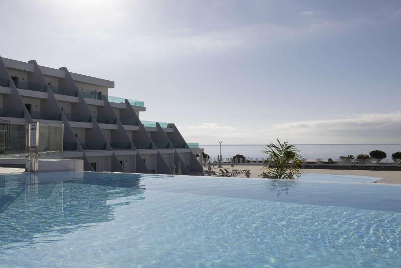 Radisson Blu Resort Lanzarote - Havuz