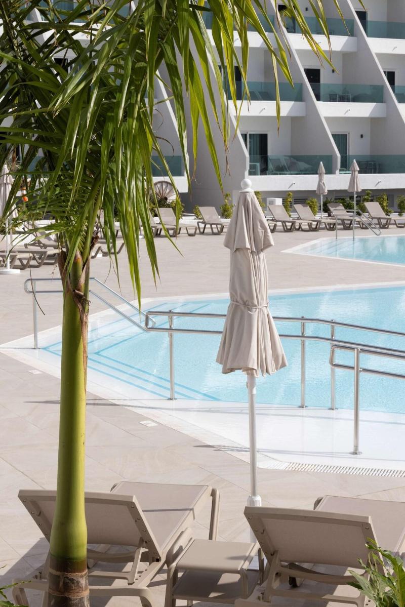 Radisson Blu Resort Lanzarote - Havuz