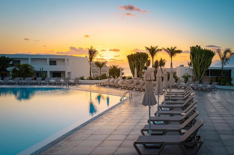 Radisson Blu Resort Lanzarote - Havuz