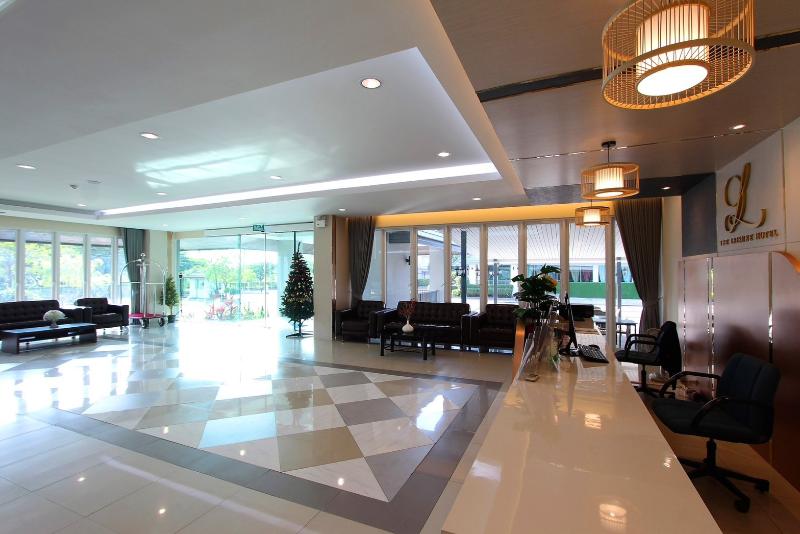 The Leisure Hotel - Lobi