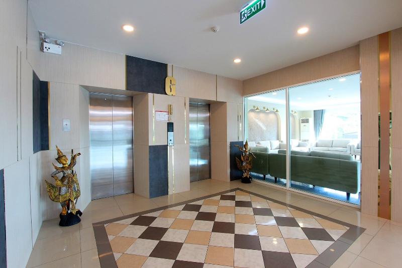 The Leisure Hotel - Lobi