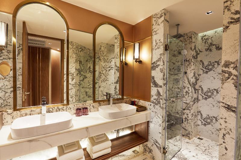 Valia Bangkok Sukhumvit 24 by Kingston Hotels - Oda