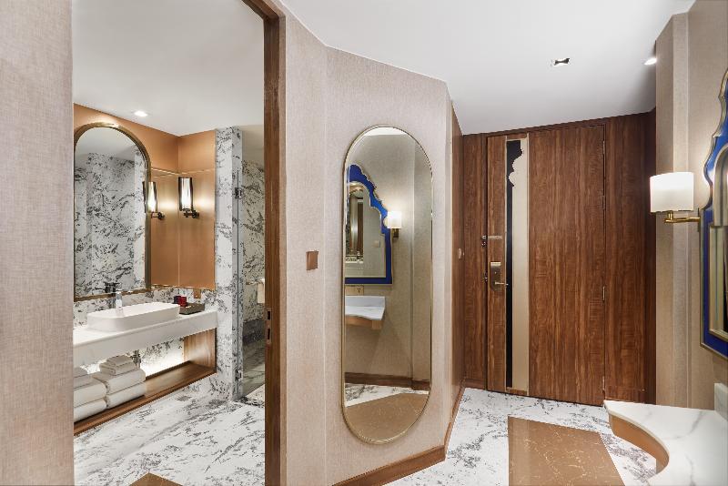 Valia Bangkok Sukhumvit 24 by Kingston Hotels - Oda