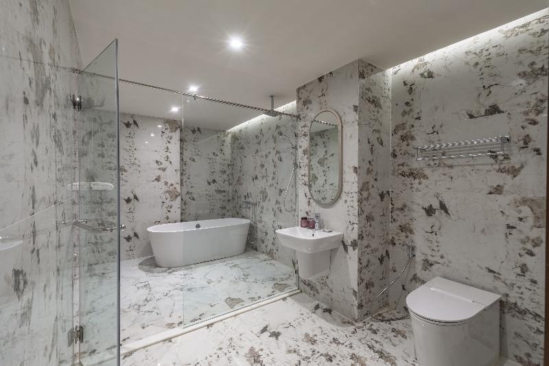 Valia Bangkok Sukhumvit 24 by Kingston Hotels - Oda