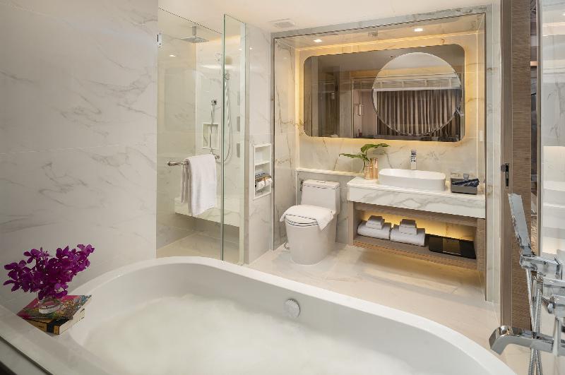 Valia Bangkok Sukhumvit 24 by Kingston Hotels - Oda