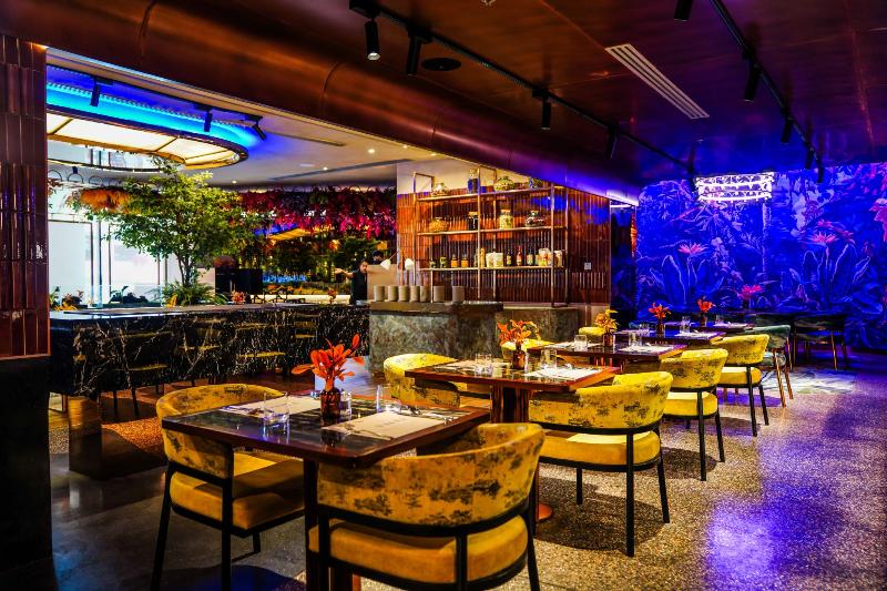 Valia Bangkok Sukhumvit 24 by Kingston Hotels - Restoran
