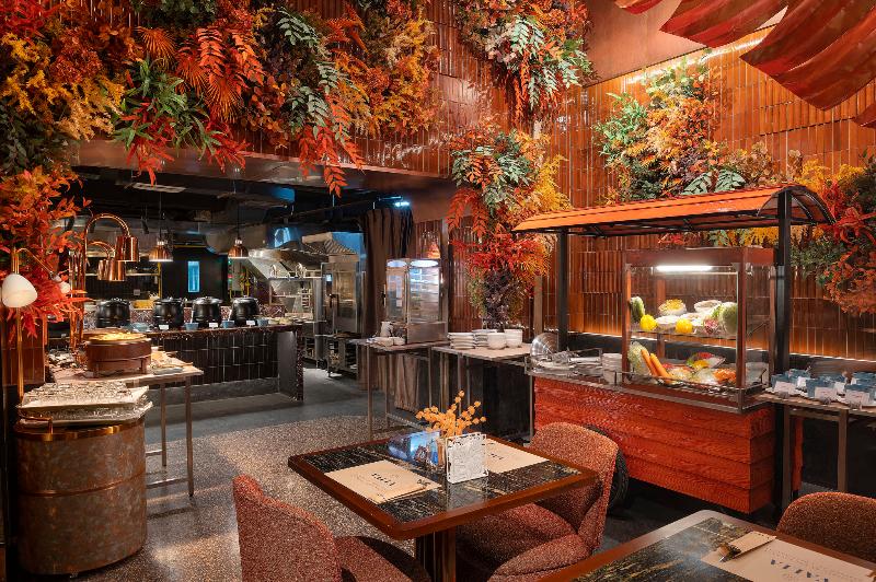 Valia Bangkok Sukhumvit 24 by Kingston Hotels - Restoran