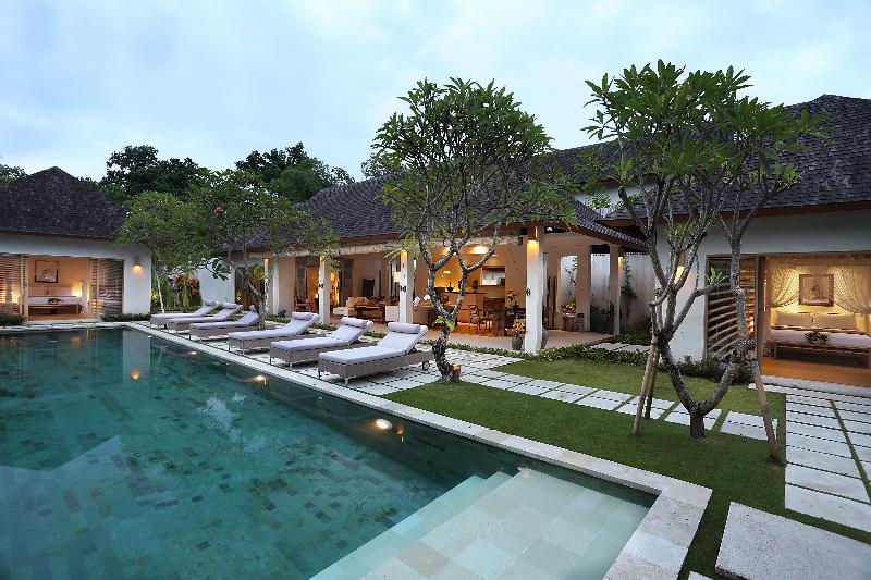 Villa Bali Asri Batubelig - Oda
