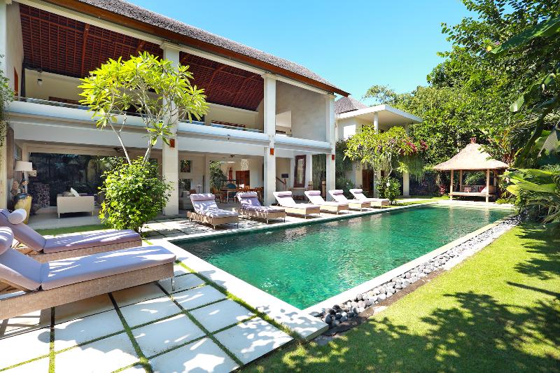 Villa Bali Asri Batubelig - Oda
