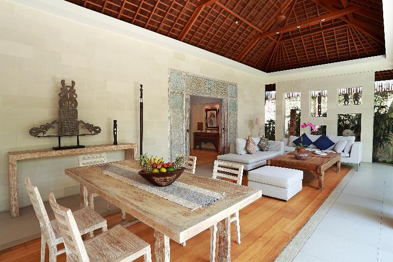 Villa Bali Asri Batubelig - Oda