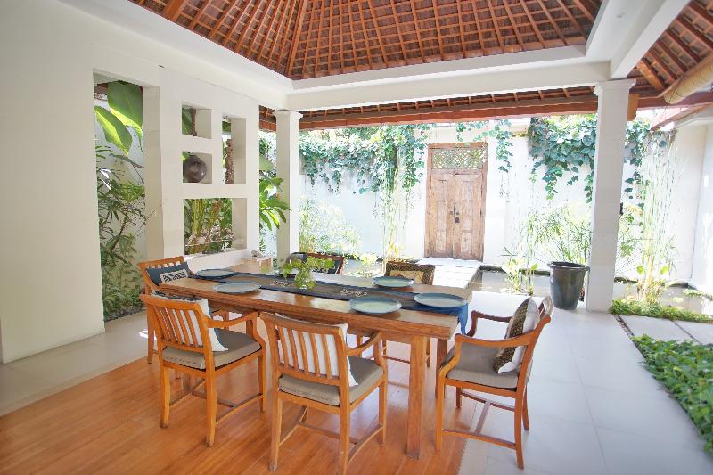 Villa Bali Asri Batubelig - Oda