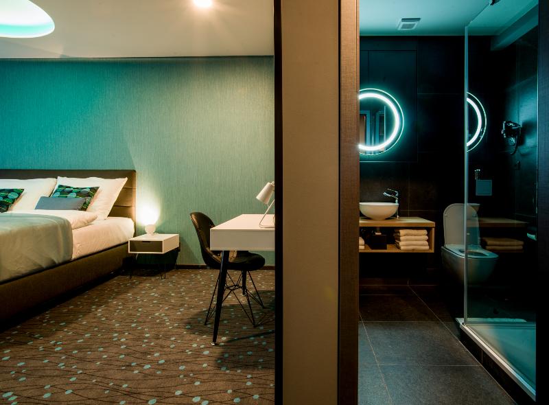 Rooftop Planet Prague Hotel - Oda