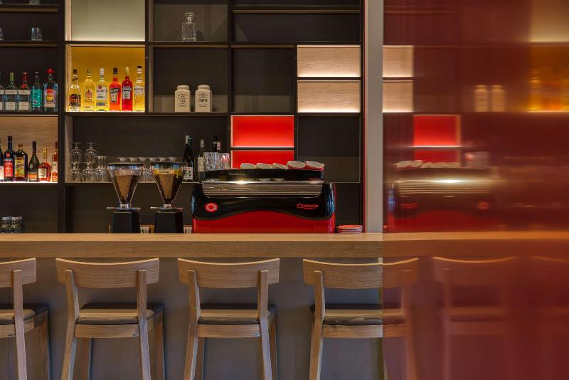 IntercityHotel Berlin Airport BER Terminal 1+2 - Lobi
