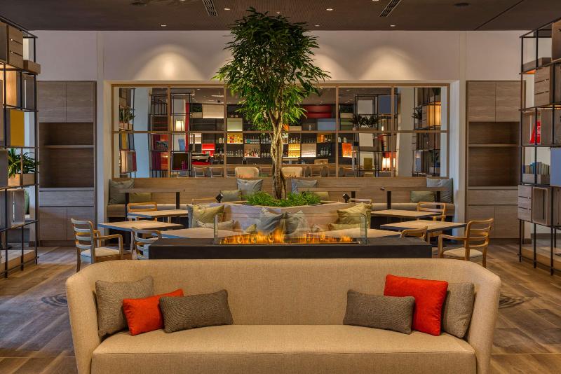 IntercityHotel Berlin Airport BER Terminal 1+2 - Lobi