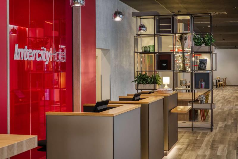IntercityHotel Berlin Airport BER Terminal 1+2 - Lobi