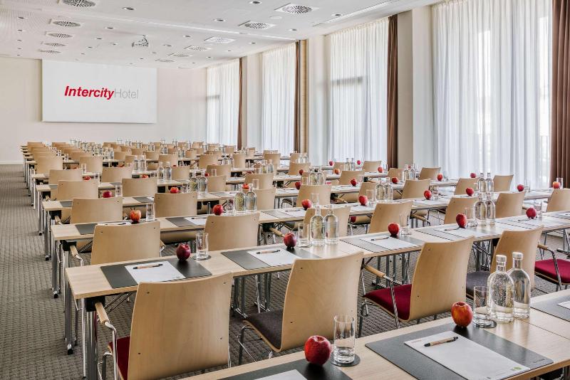 IntercityHotel Berlin Airport BER Terminal 1+2 - Toplantı