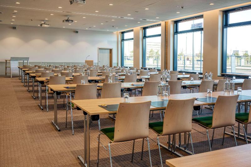 IntercityHotel Berlin Airport BER Terminal 1+2 - Toplantı