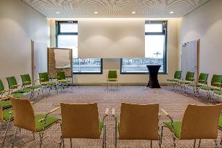 IntercityHotel Berlin Airport BER Terminal 1+2 fotoÄŸrafÄ±