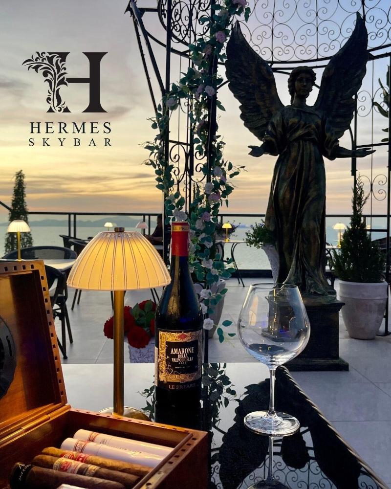 The Elysium Pratumnak Pattaya - By SHG - Bar