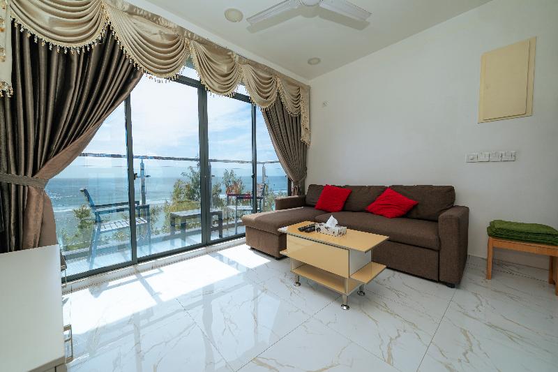 White Beach Holiday - Oda