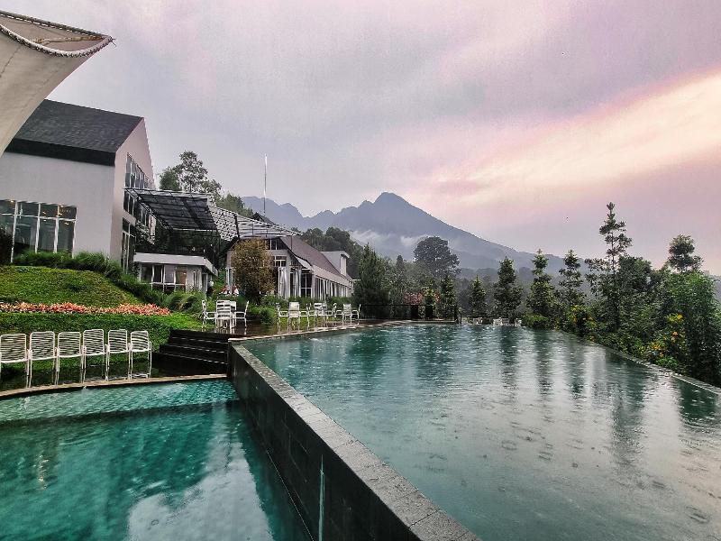 Leuweung Geledegan Ecolodge - Havuz