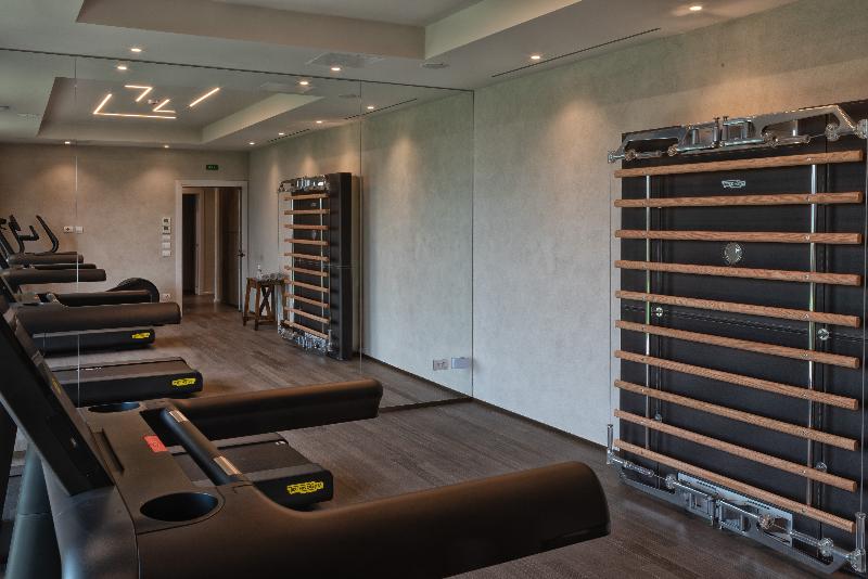 The Club House - Aktivite