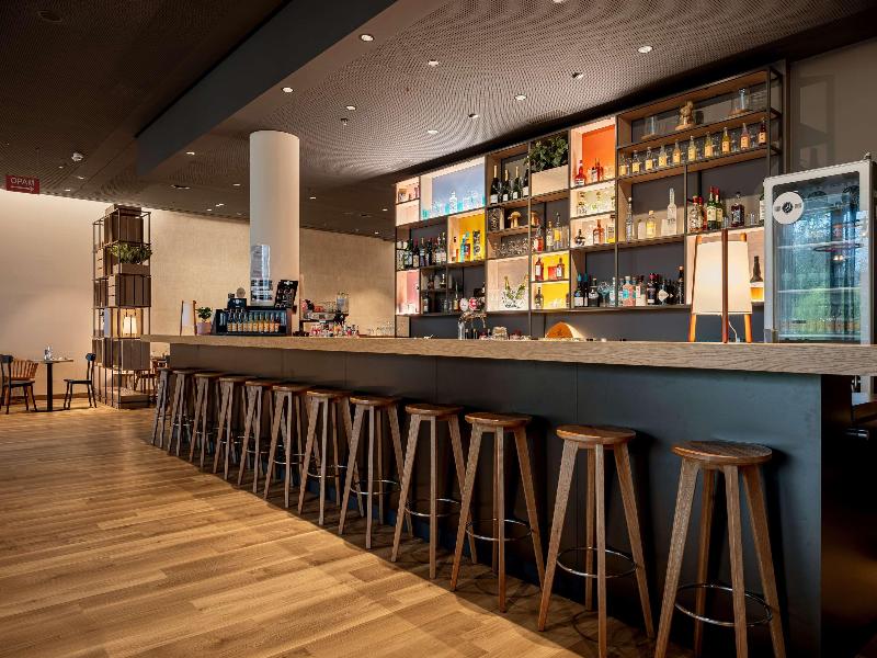 IntercityHotel Geneva - Bar