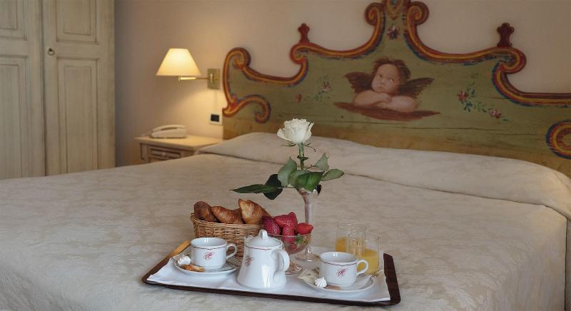 Hotel Cannero - Oda