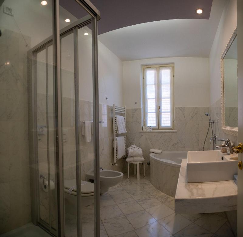 Hotel Cannero - Oda