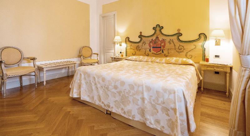 Hotel Cannero - Oda