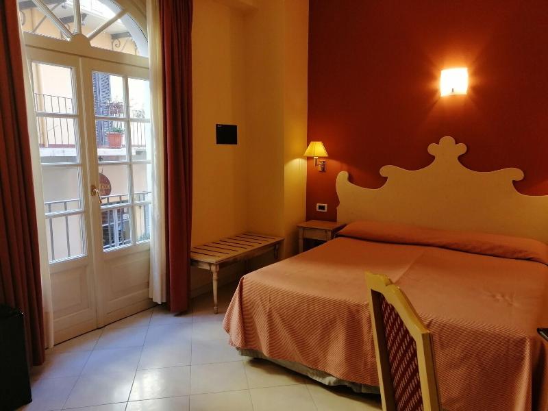 Hotel Cannero - Oda