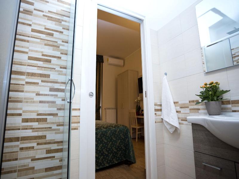 Dreaming In Rome - Vittorio Veneto Guesthouse - Oda