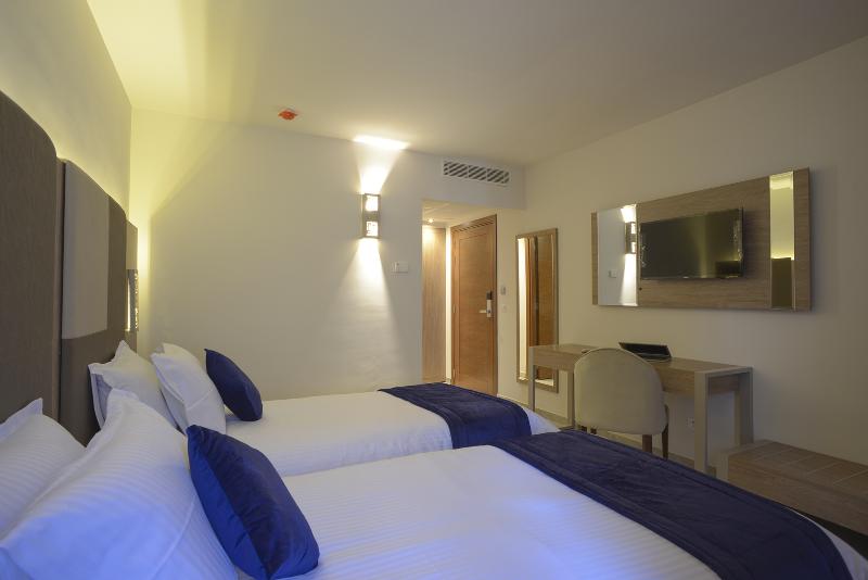 Lescure Business Hotel & Spa - Oda
