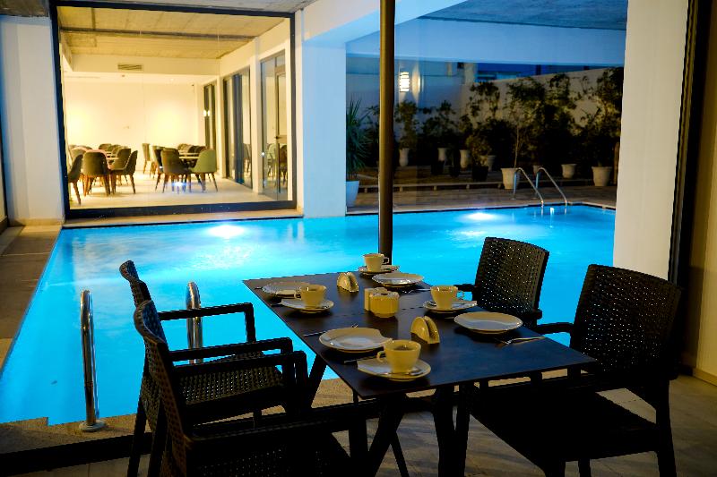 Lescure Business Hotel & Spa - Havuz