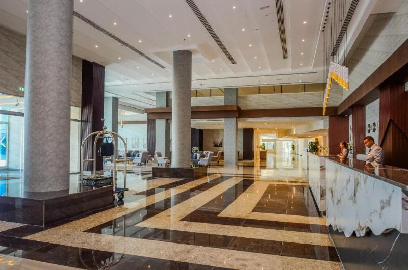 Vogo Grand Hotel - Lobi
