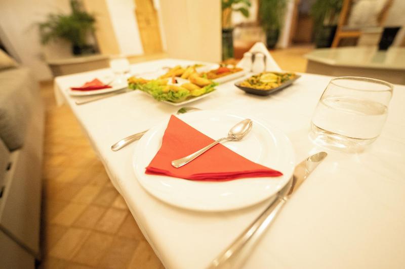 Ryad Selyen - Restoran