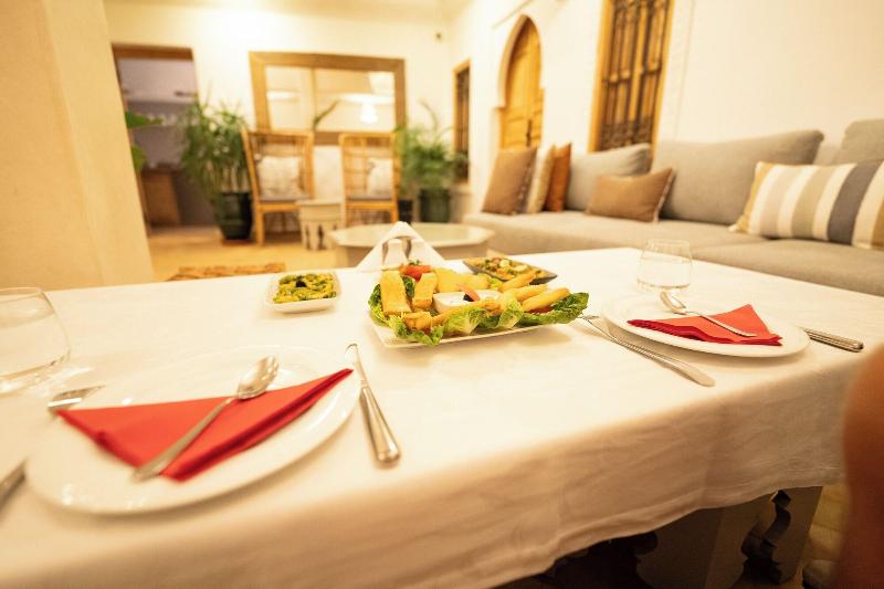 Ryad Selyen - Restoran