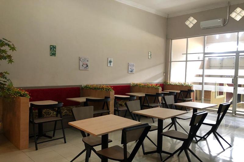 Guest House Nasyauqi Kuala Tanjung by ZUZU - Restoran